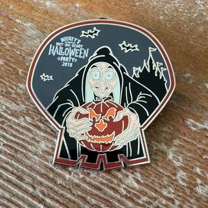 Disney Halloween Limited Edition Chaser Pin